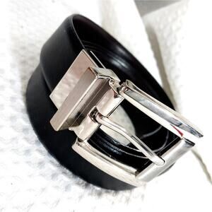 LUXE BLACK GENUINE LEATHER SLEEK, CLASSIC SILVER BUCKLE BELT!